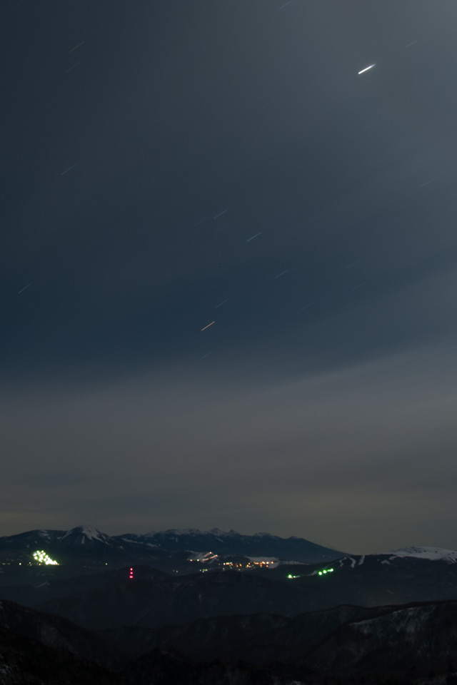 月明かりの八ヶ岳連峰　月夜の景色　スマートフォン壁紙