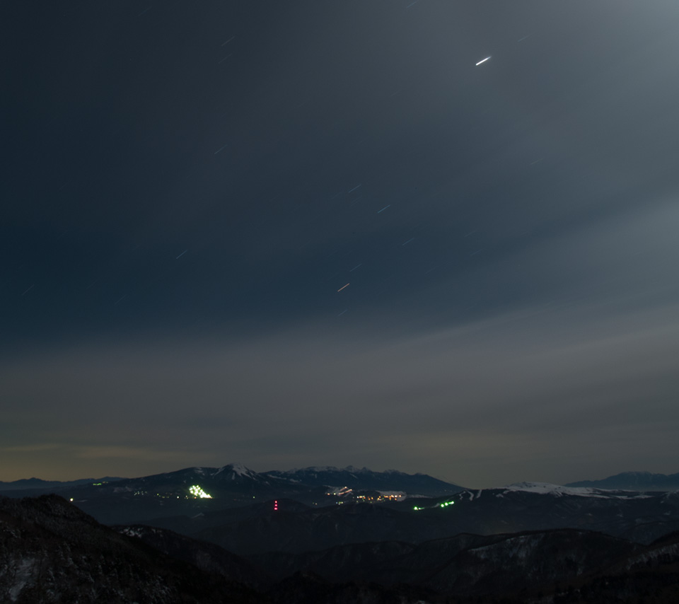 月明かりの八ヶ岳連峰　月夜の景色　スマートフォン壁紙