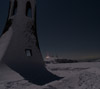 月明かりの美しの塔と王ヶ頭、北アルプス　月夜の景色のスマホ壁紙