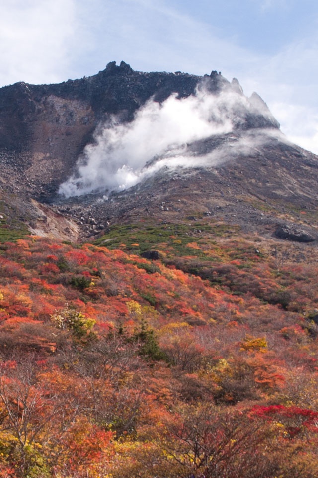 栃木県　那須岳（茶臼岳）　紅葉　スマートフォン壁紙