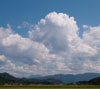 夏の雲　山並みと入道雲　スマートフォン壁紙