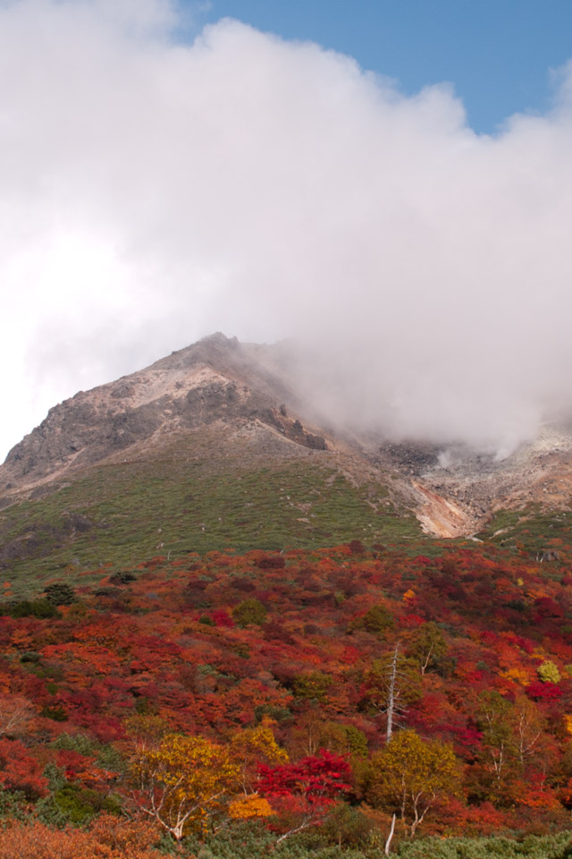 栃木県　那須岳（茶臼岳）　紅葉　スマートフォン壁紙