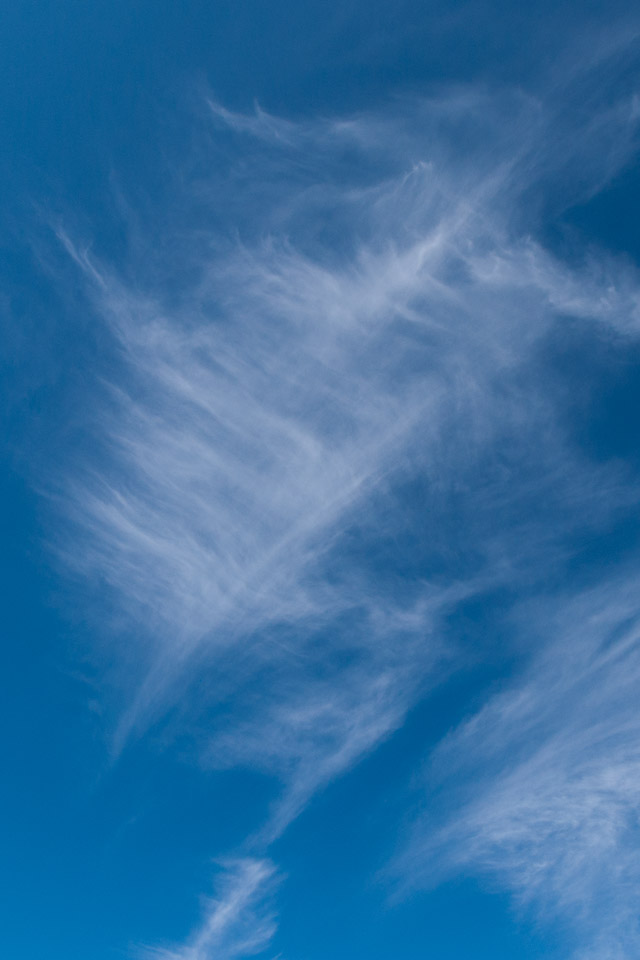 すじ雲　秋の雲　スマートフォン壁紙