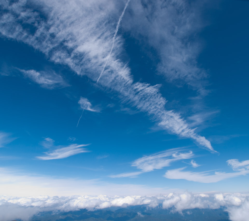 筋雲　秋の雲　スマートフォン壁紙