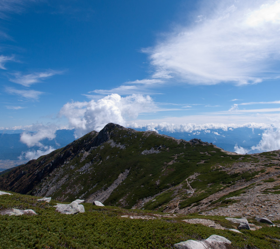 伊那前岳の眺め（中岳より）　山の景色（長野県）　スマートフォン壁紙