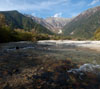 梓川と穂高連峰　高原・湿原のスマートフォン待受