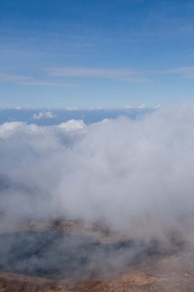 権現池の霧　山の雲・霧　スマートフォン壁紙