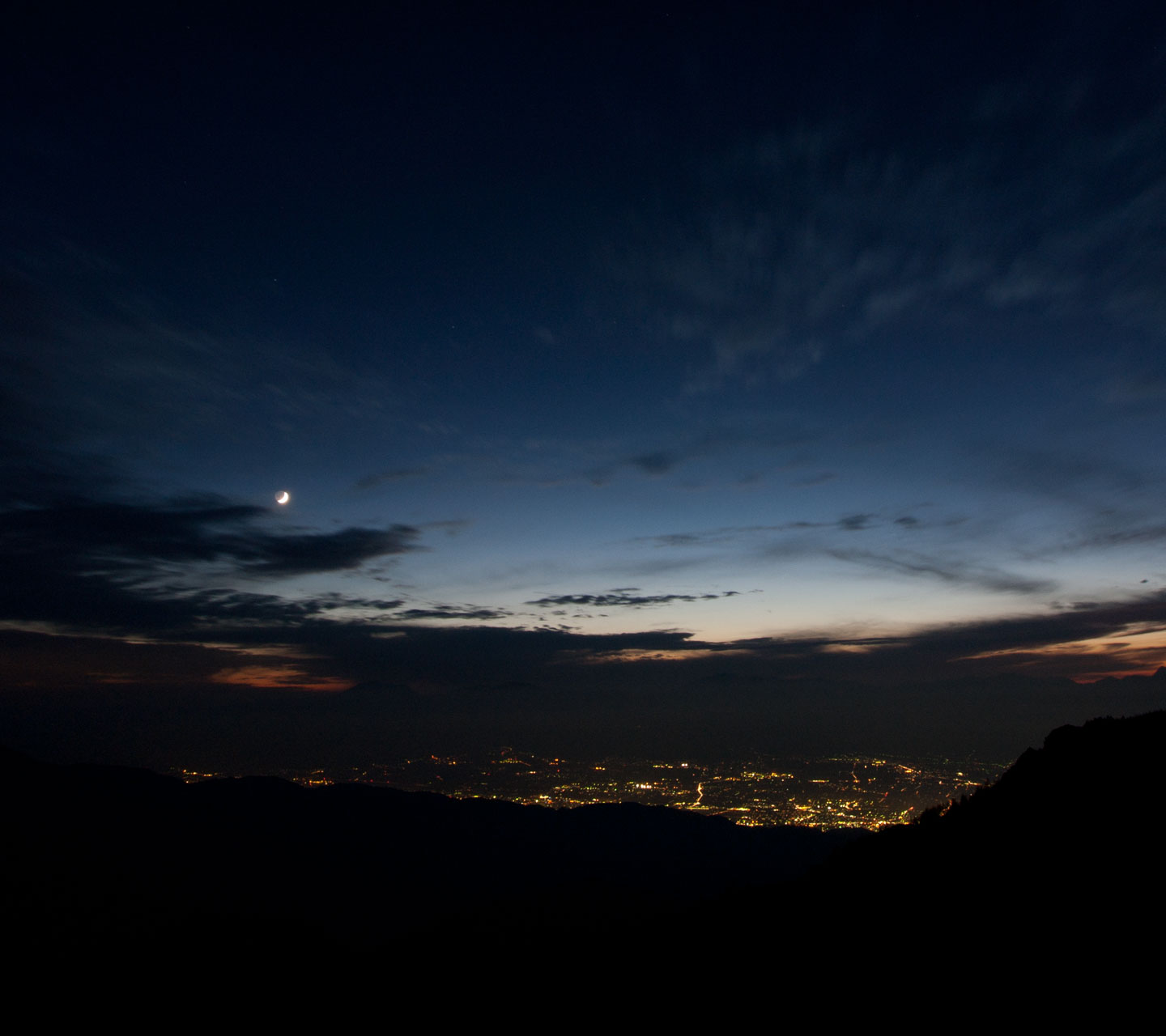 長野県　美ヶ原高原　夕暮れ・夕焼け　スマートフォン壁紙