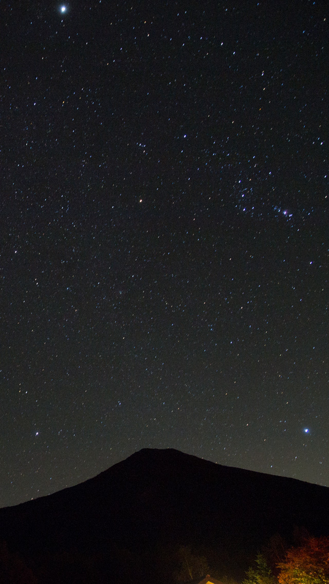 満天の星空と男体山　星空　スマートフォン壁紙